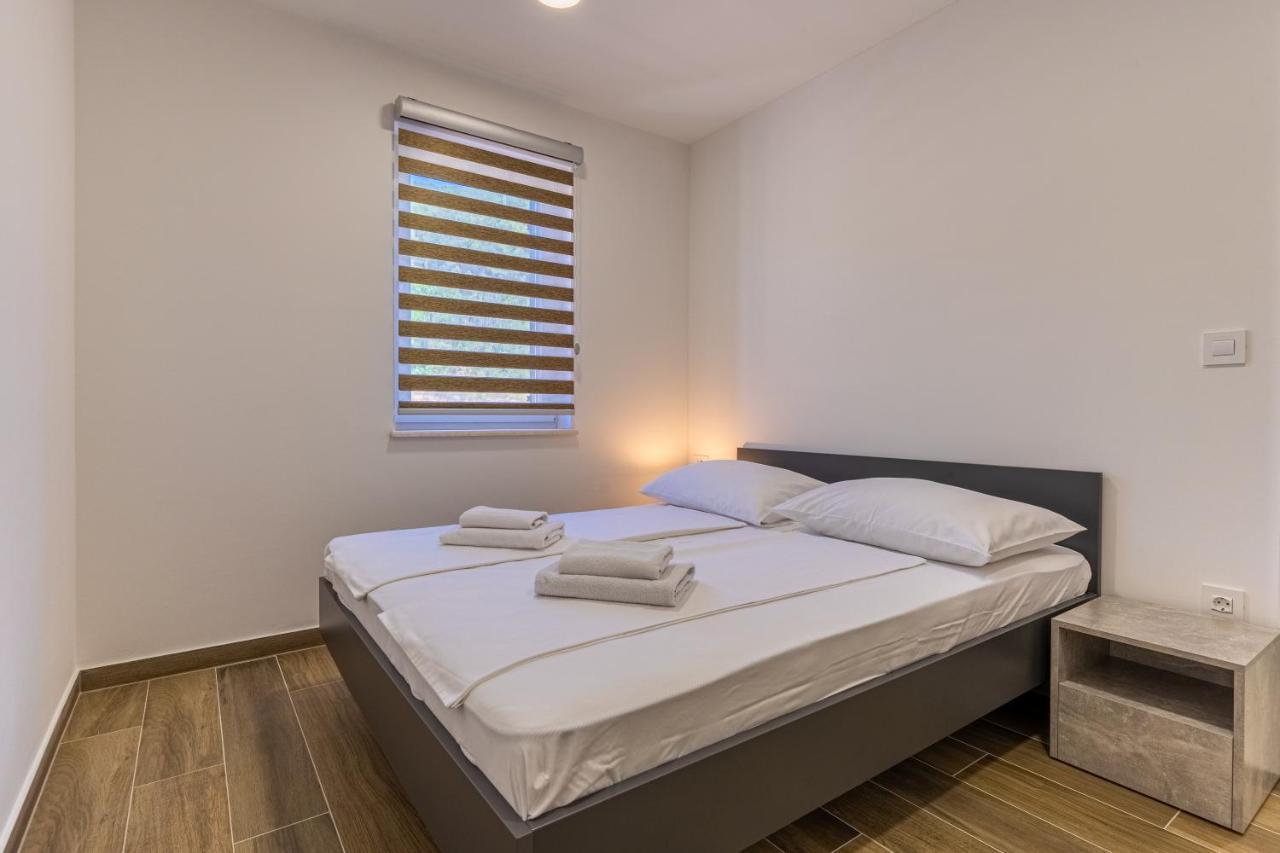 Apartman Vischetti Cres Exterior foto
